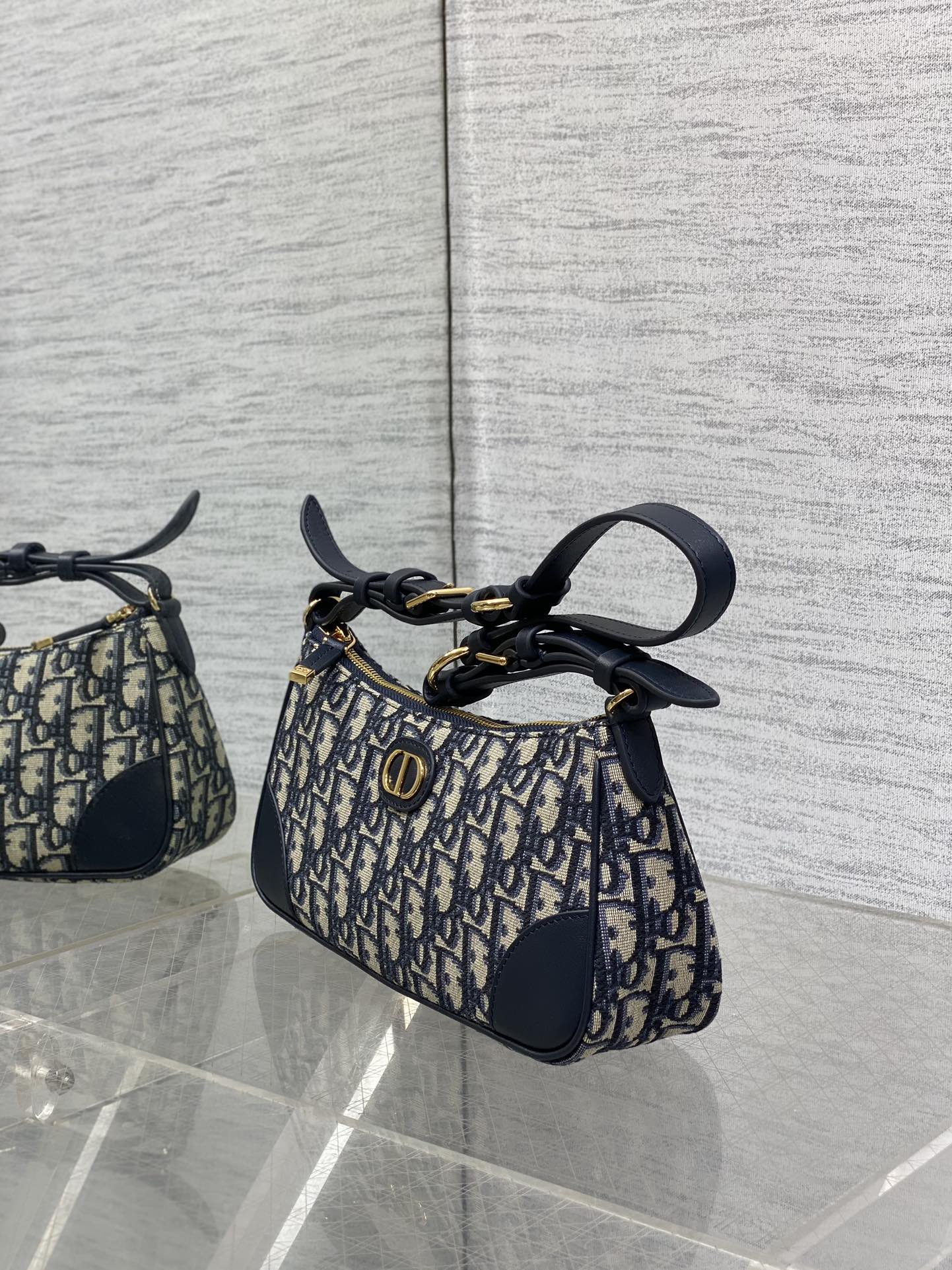 Dio* 30 Montaigne Cigale Bag(26*12*7CM)