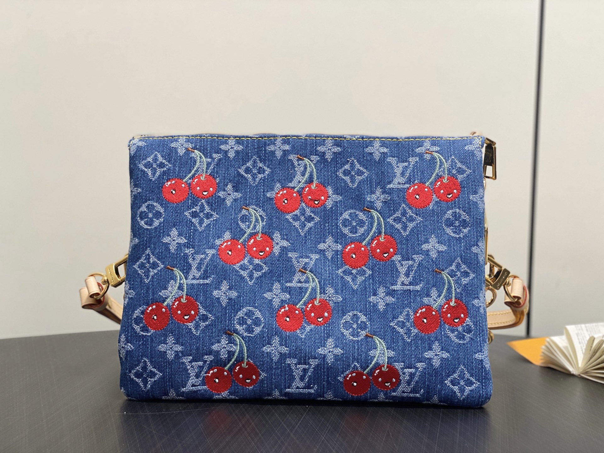 Louis Vuitton Coussin Bag (20 x 12 x 26CM)