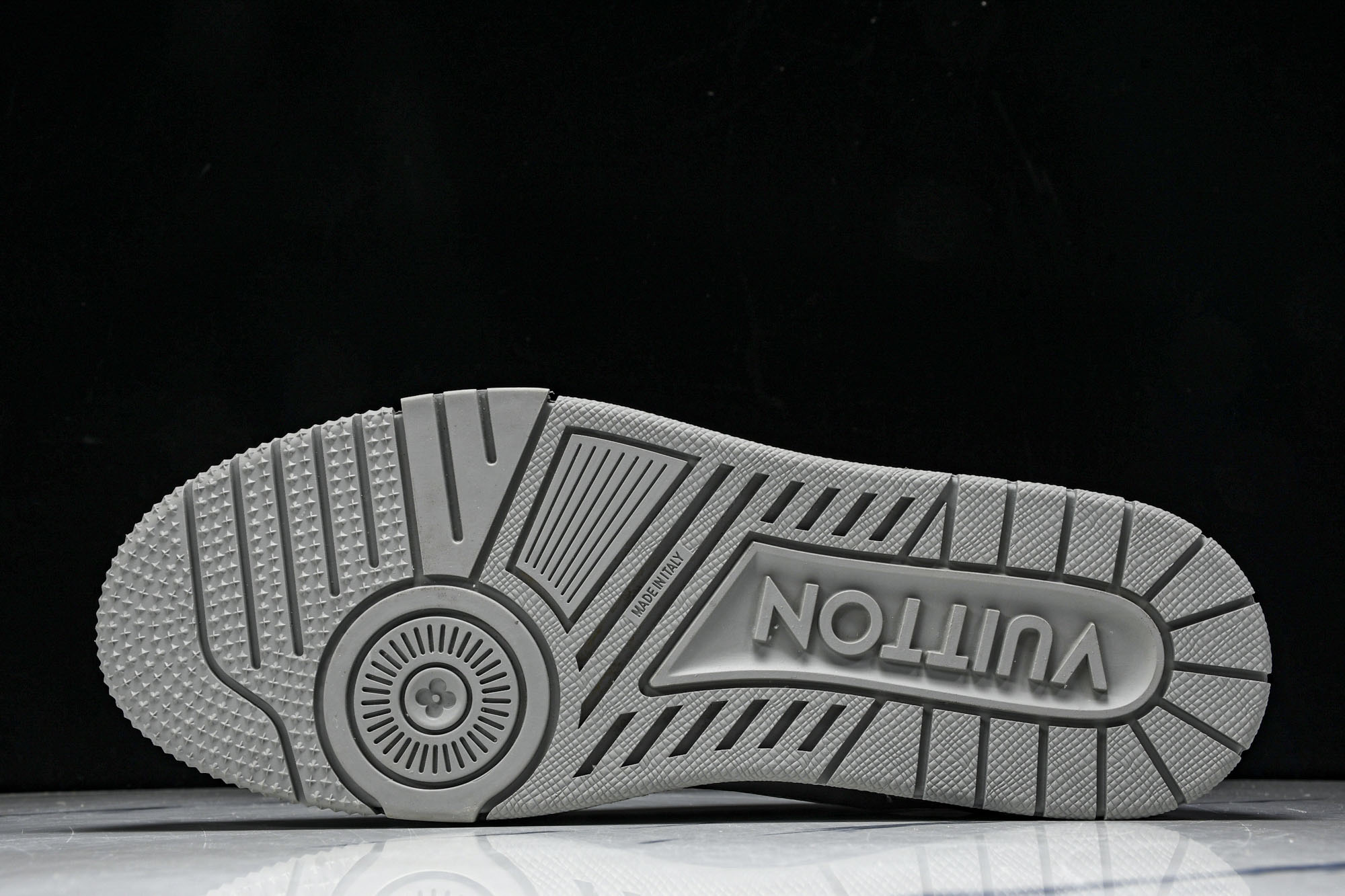 Lo*uis Vu*itton Trainer Sneakers(EU35-46)