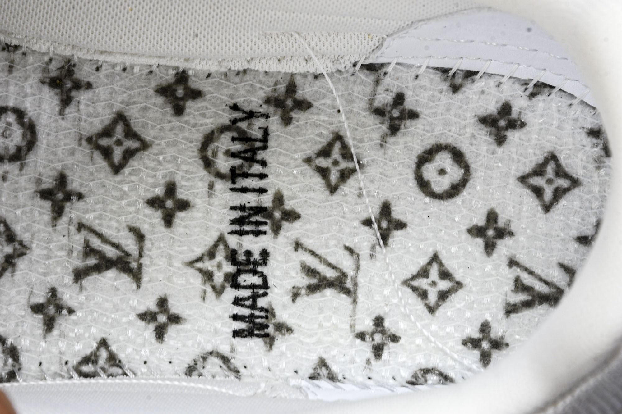 Lo*uis Vu*itton Trainer Sneakers(EU35-46)