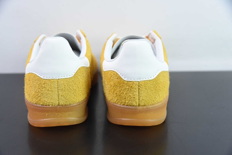 Adidas Gazelle HQ8716 Shoes