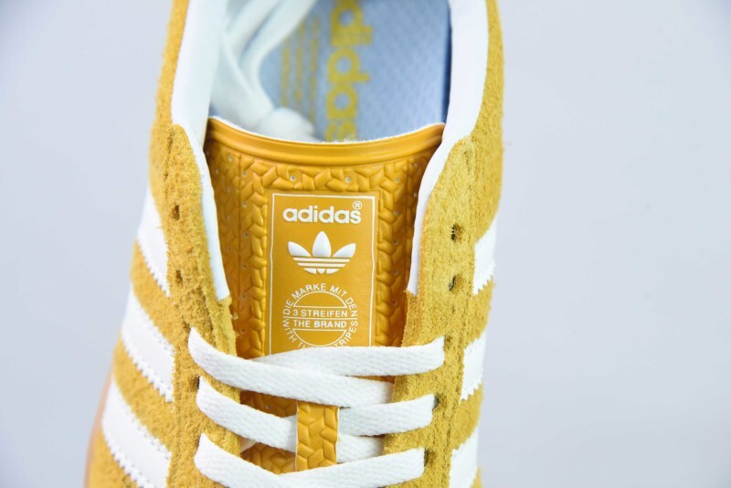 Adidas Gazelle HQ8716 Shoes