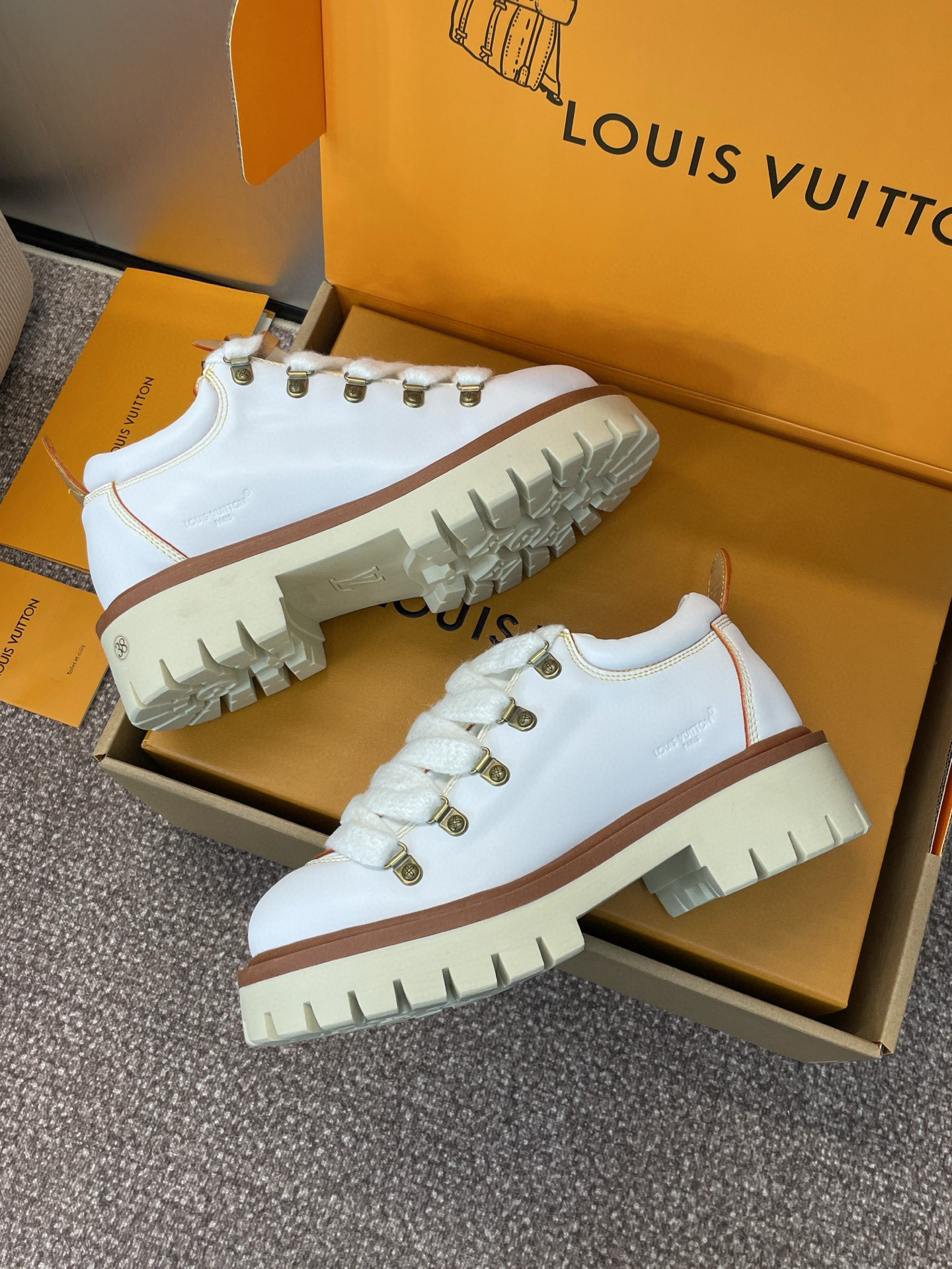 Lo*uis Vu*itton Sneakers(EU35-45)