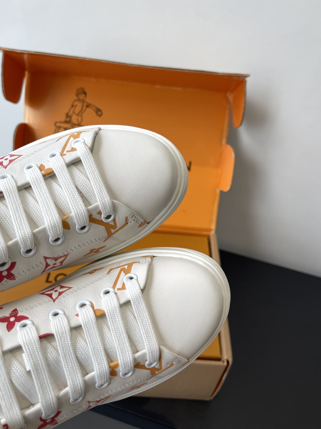 Lo*uis Vu*itton Sneakers(EU35-41)