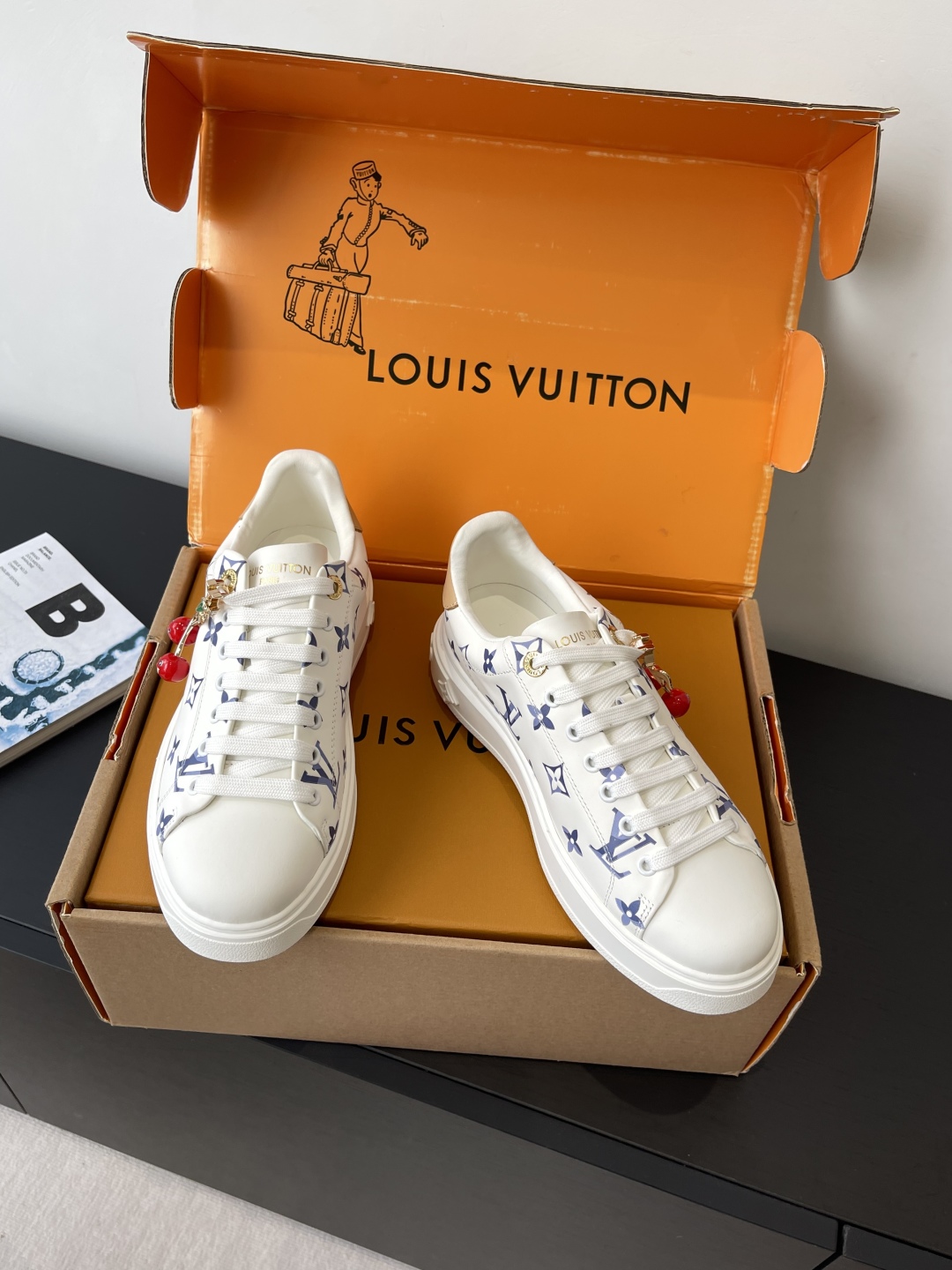 Lo*uis Vu*itton Sneakers(EU35-41)