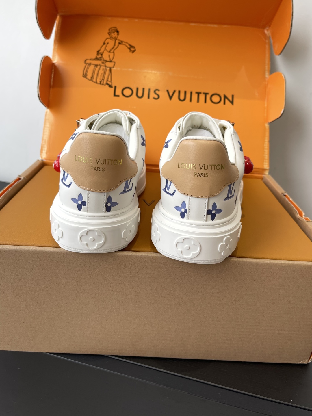 Lo*uis Vu*itton Sneakers(EU35-41)