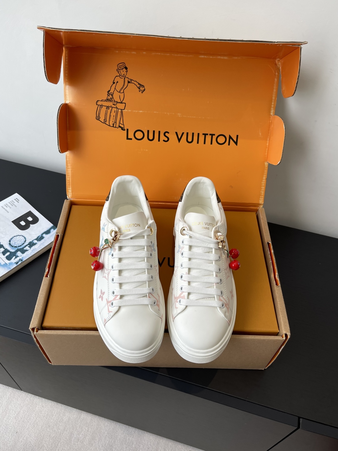 Lo*uis Vu*itton Sneakers(EU35-41)