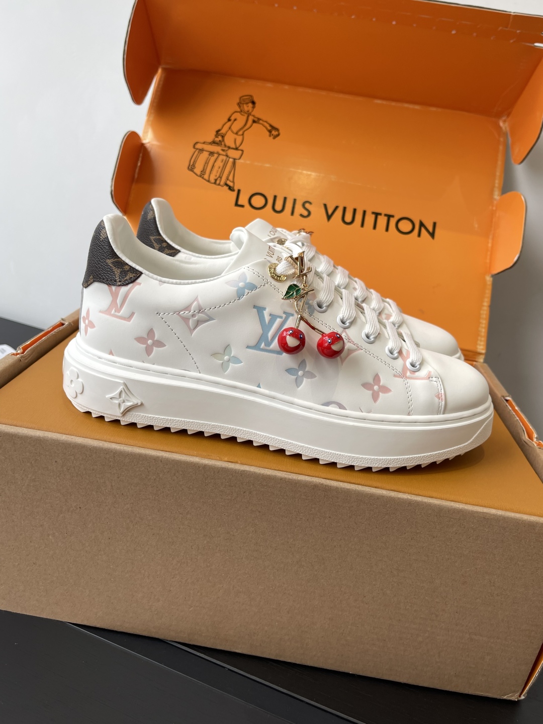 Lo*uis Vu*itton Sneakers(EU35-41)