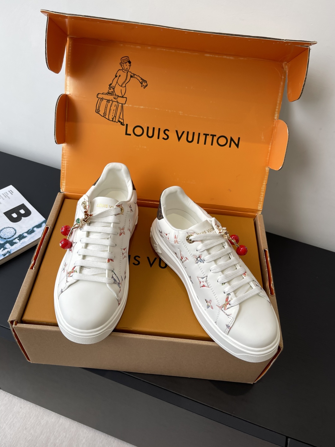 Lo*uis Vu*itton Sneakers(EU35-41)