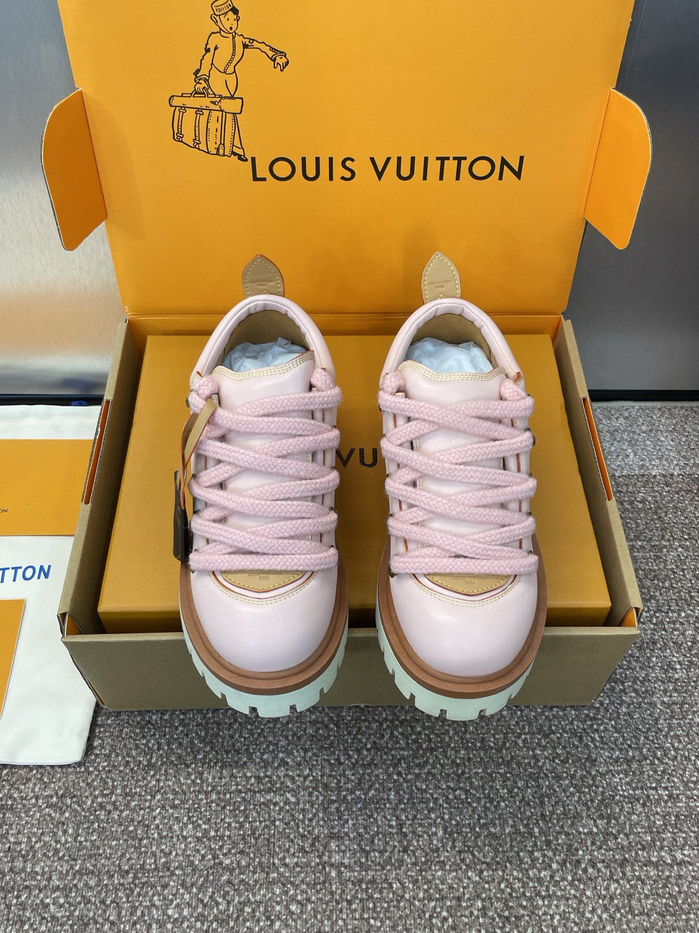 Lo*uis Vu*itton Sneakers(EU35-45)