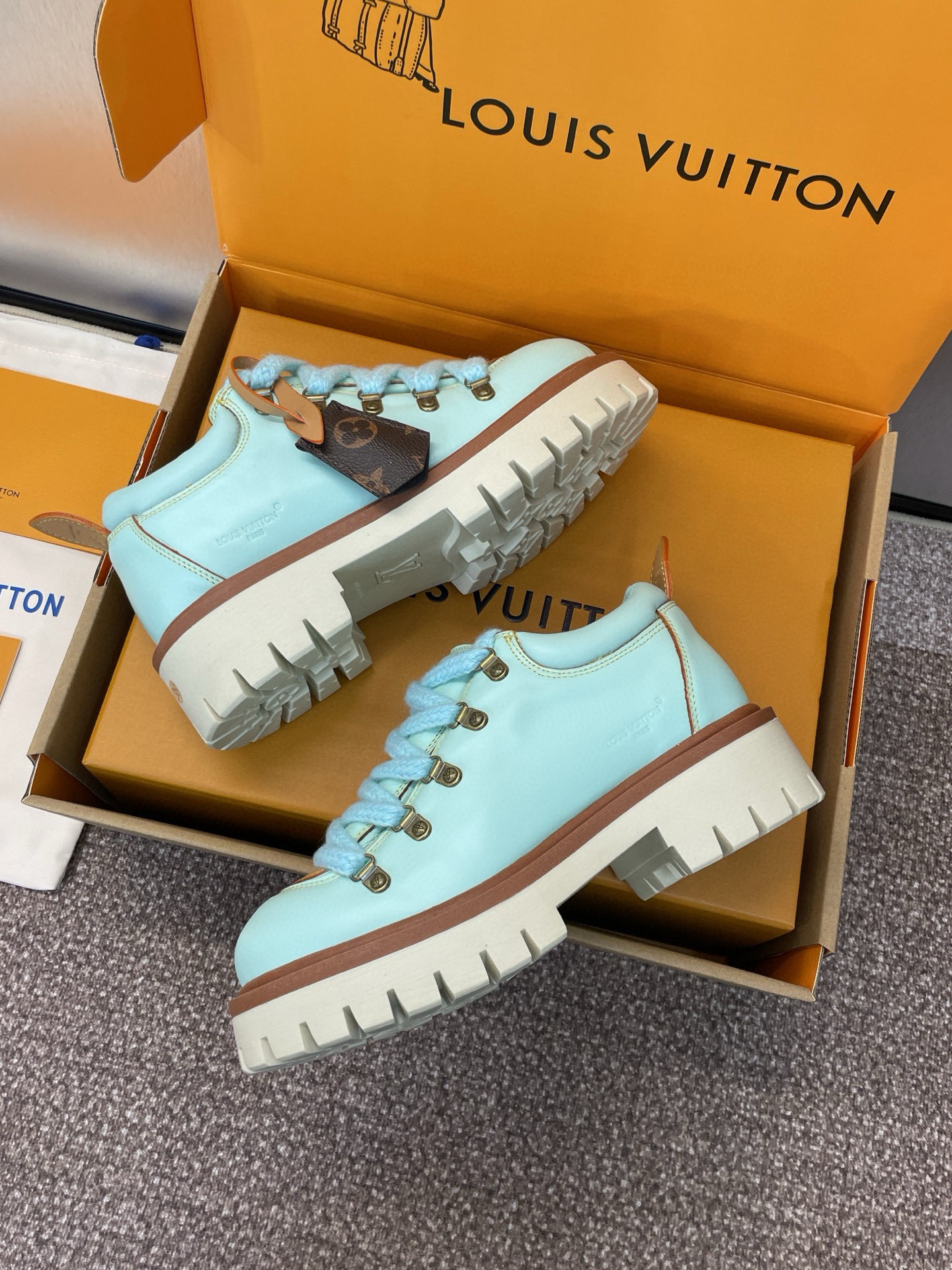 Lo*uis Vu*itton Sneakers(EU35-45)