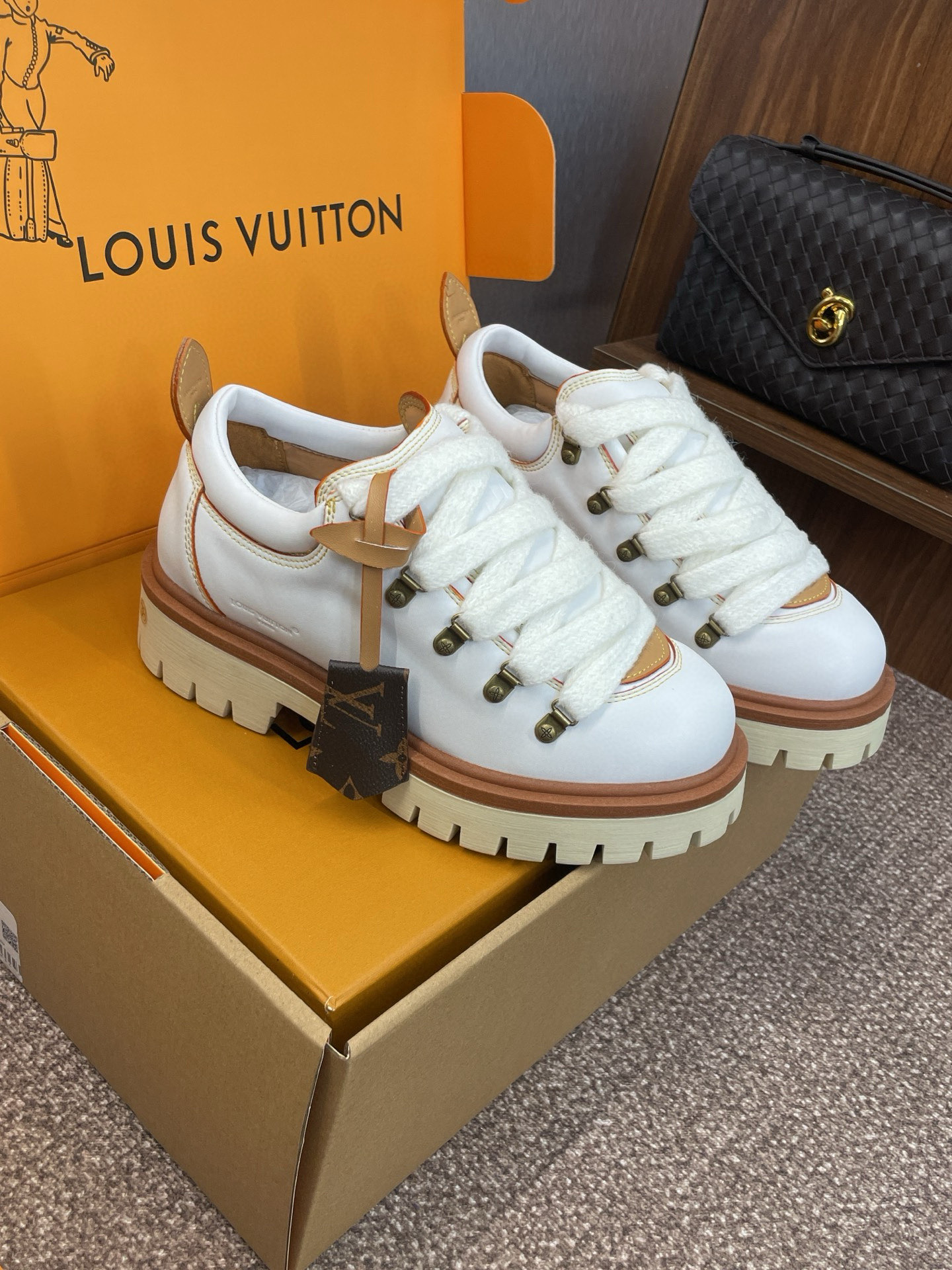 Lo*uis Vu*itton Sneakers(EU35-45)