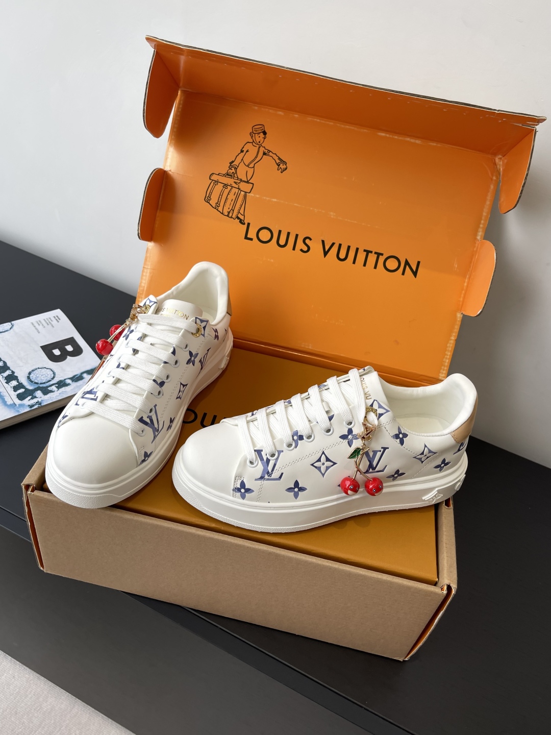 Lo*uis Vu*itton Sneakers(EU35-41)