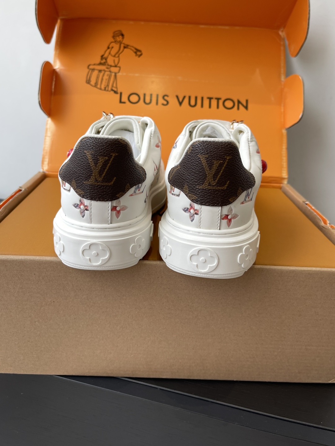 Lo*uis Vu*itton Sneakers(EU35-41)