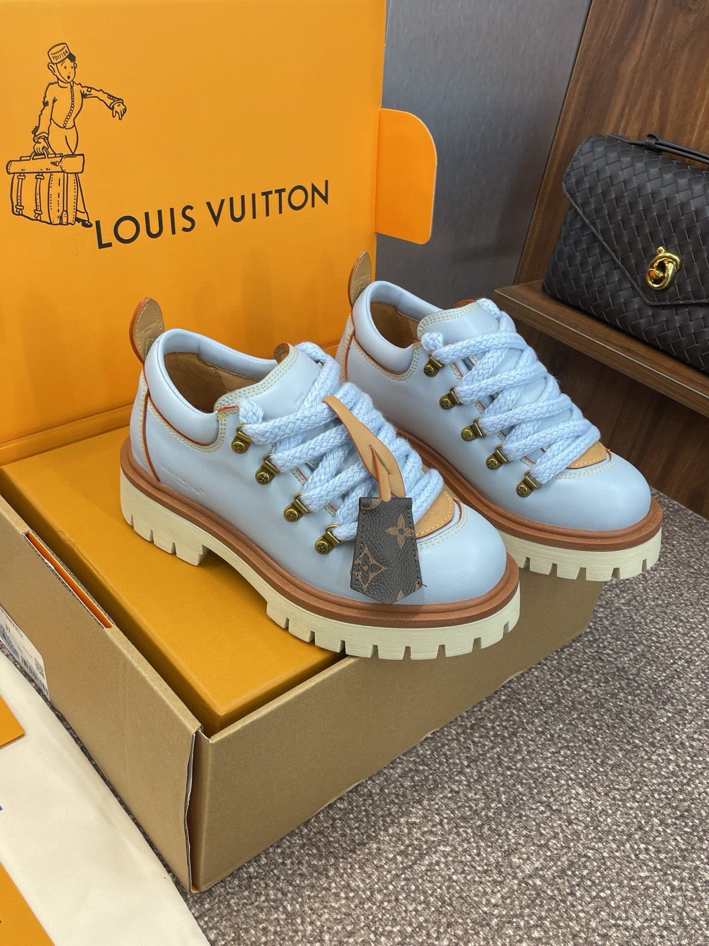 Lo*uis Vu*itton Sneakers(EU35-45)