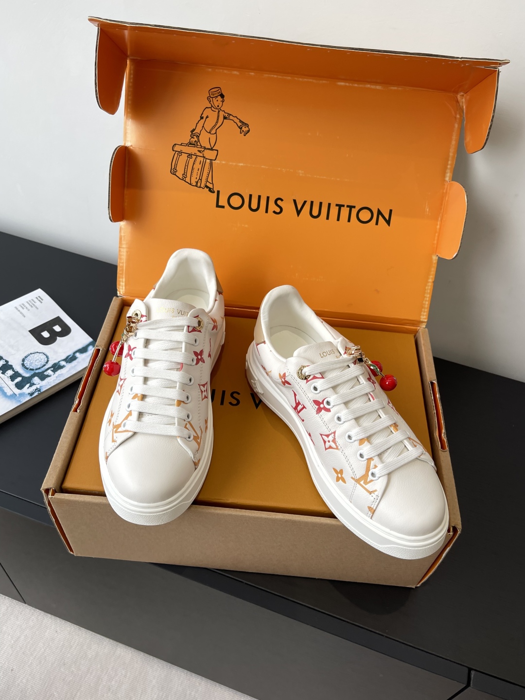 Lo*uis Vu*itton Sneakers(EU35-41)