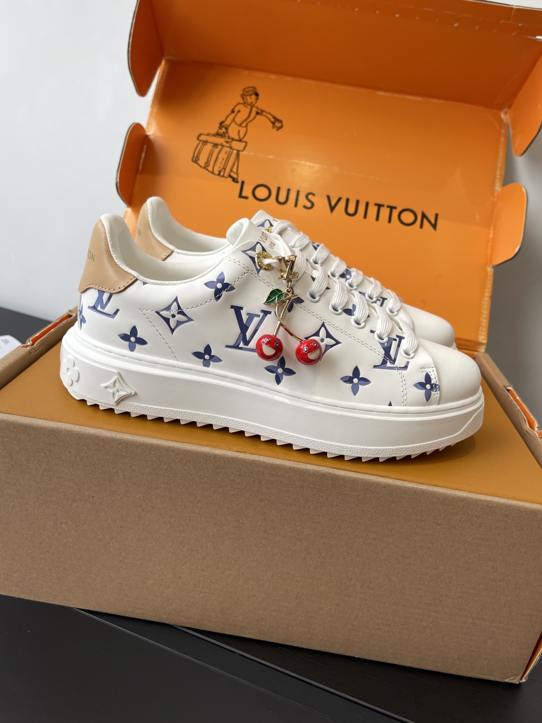 Lo*uis Vu*itton Sneakers(EU35-41)