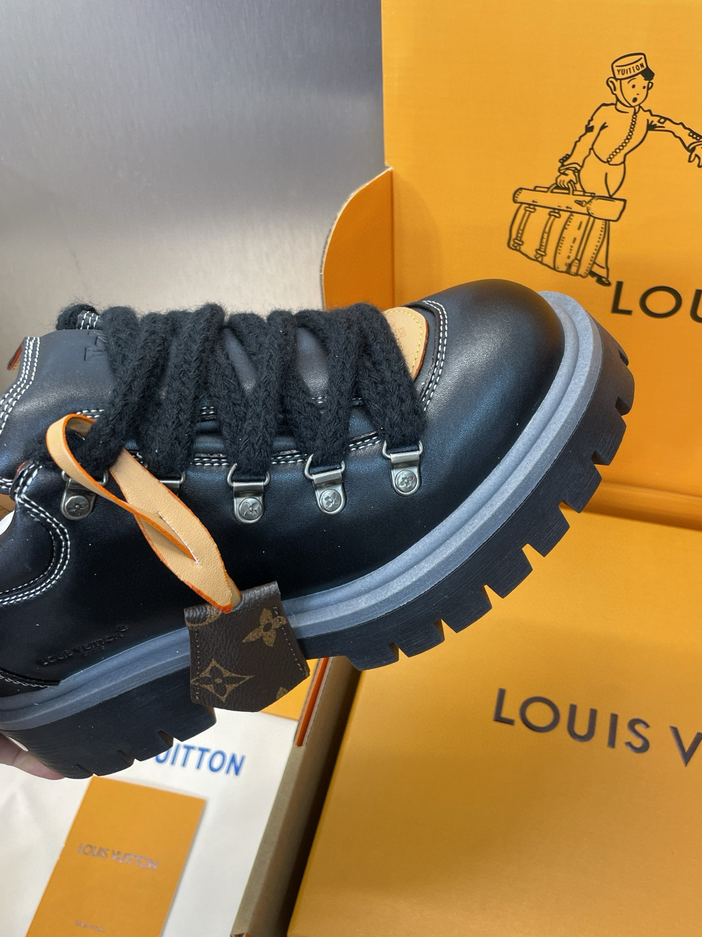 Lo*uis Vu*itton Sneakers(EU35-45)