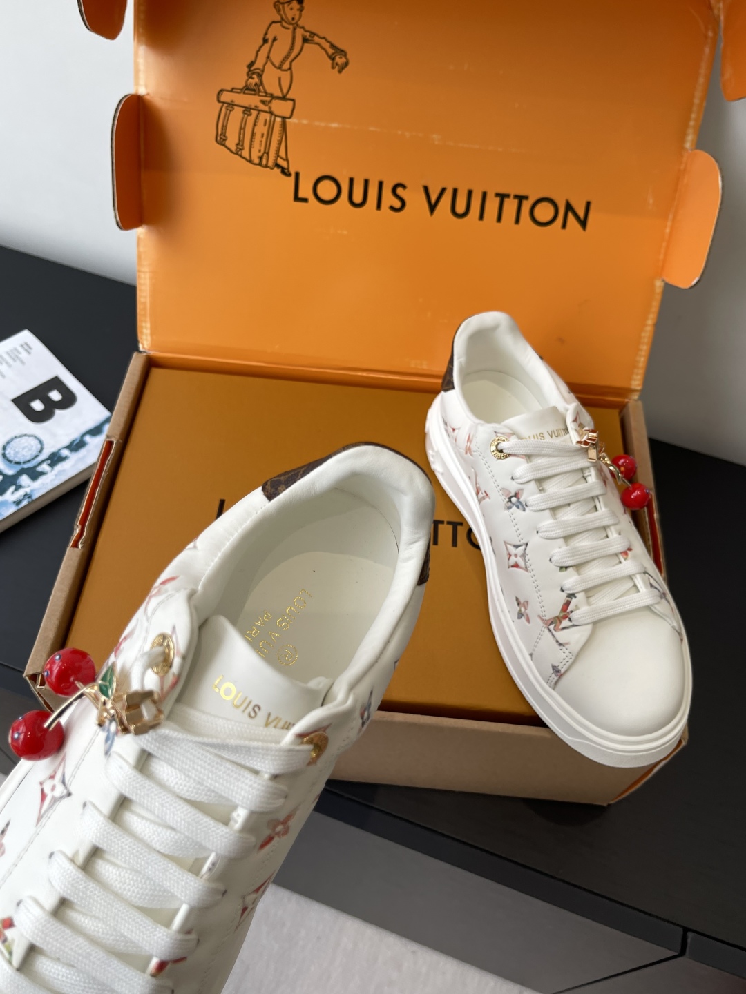 Lo*uis Vu*itton Sneakers(EU35-41)