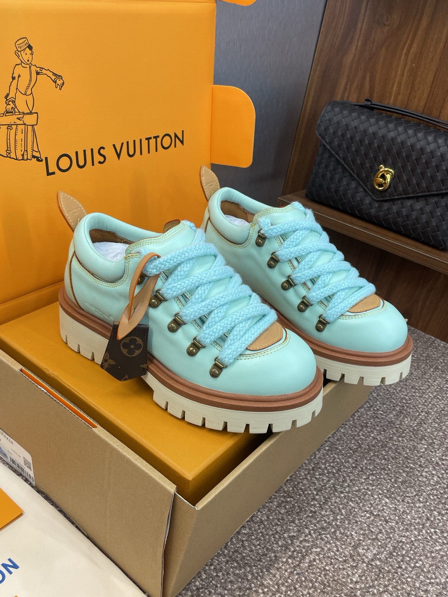 Lo*uis Vu*itton Sneakers(EU35-45)