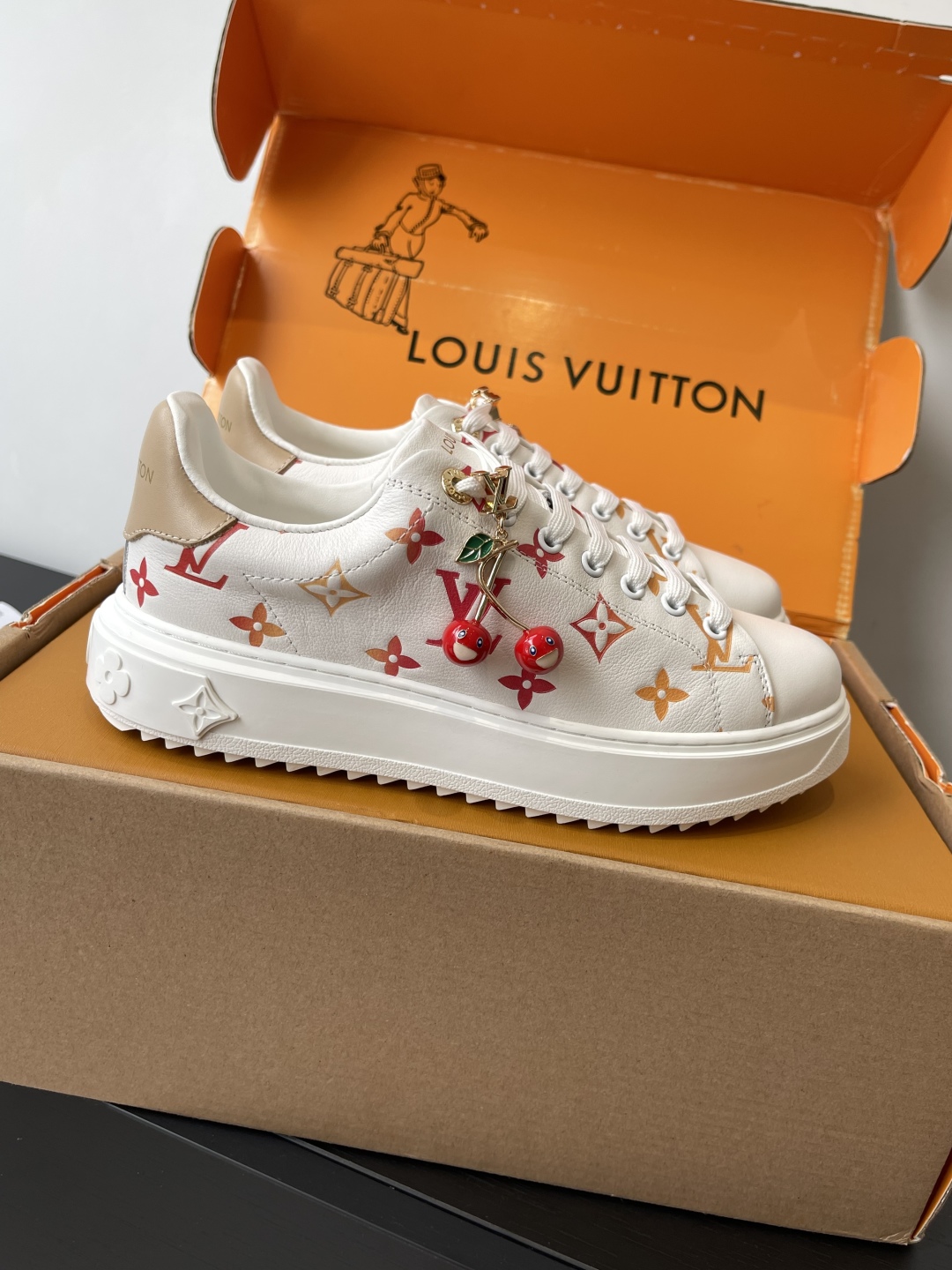 Lo*uis Vu*itton Sneakers(EU35-41)