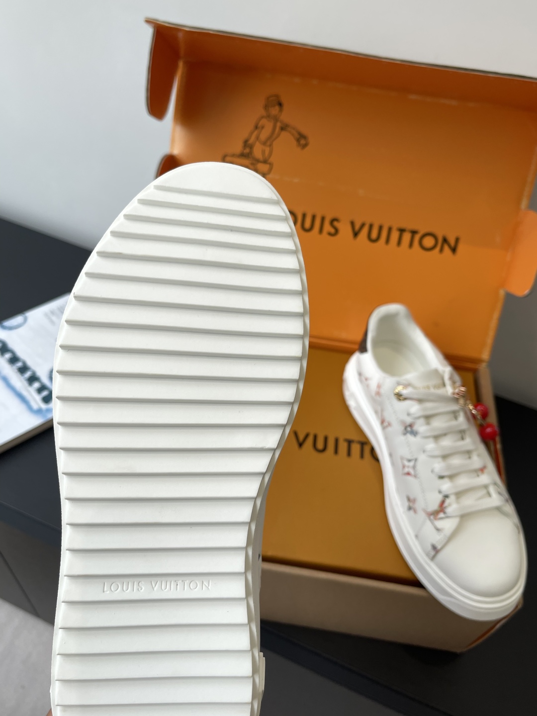 Lo*uis Vu*itton Sneakers(EU35-41)