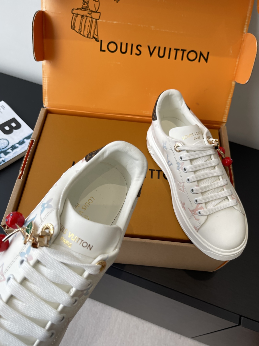 Lo*uis Vu*itton Sneakers(EU35-41)