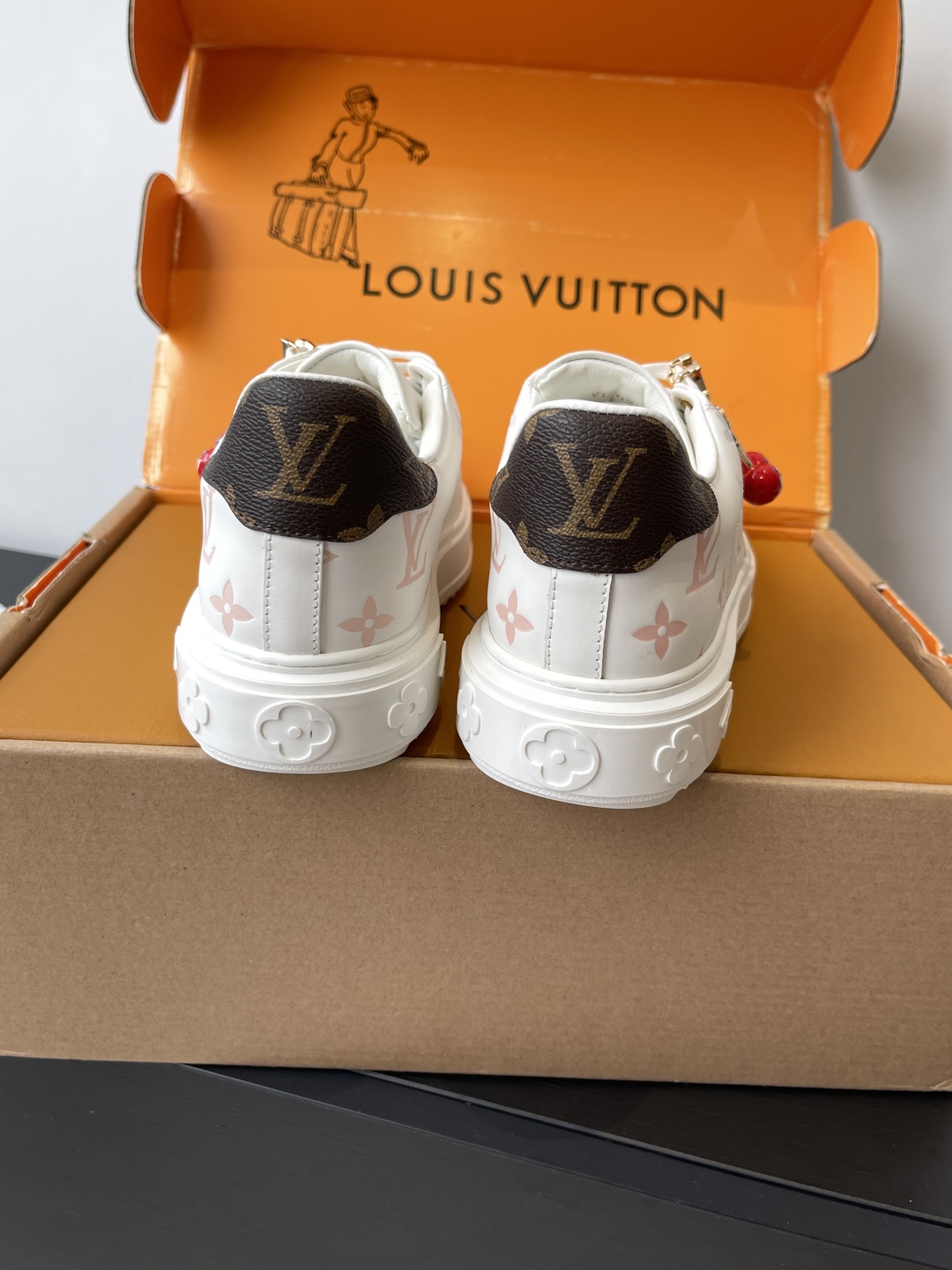 Lo*uis Vu*itton Sneakers(EU35-41)