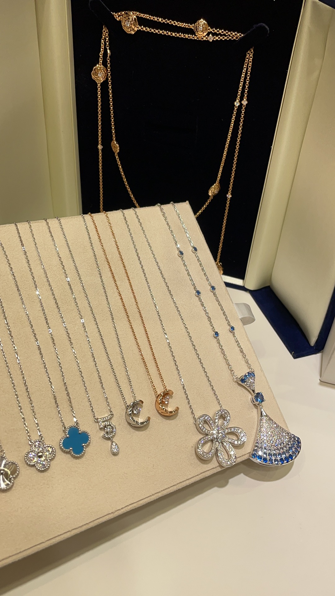 Brand* Necklace(Difference Piece different price)