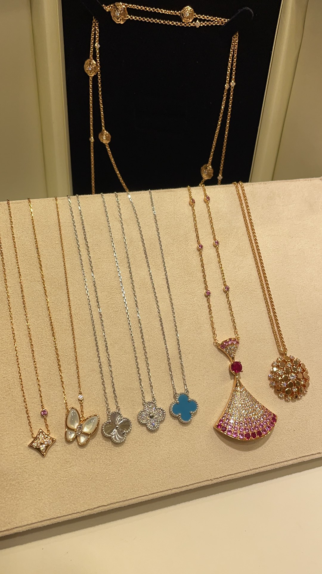 Brand* Necklace(Difference Piece different price)