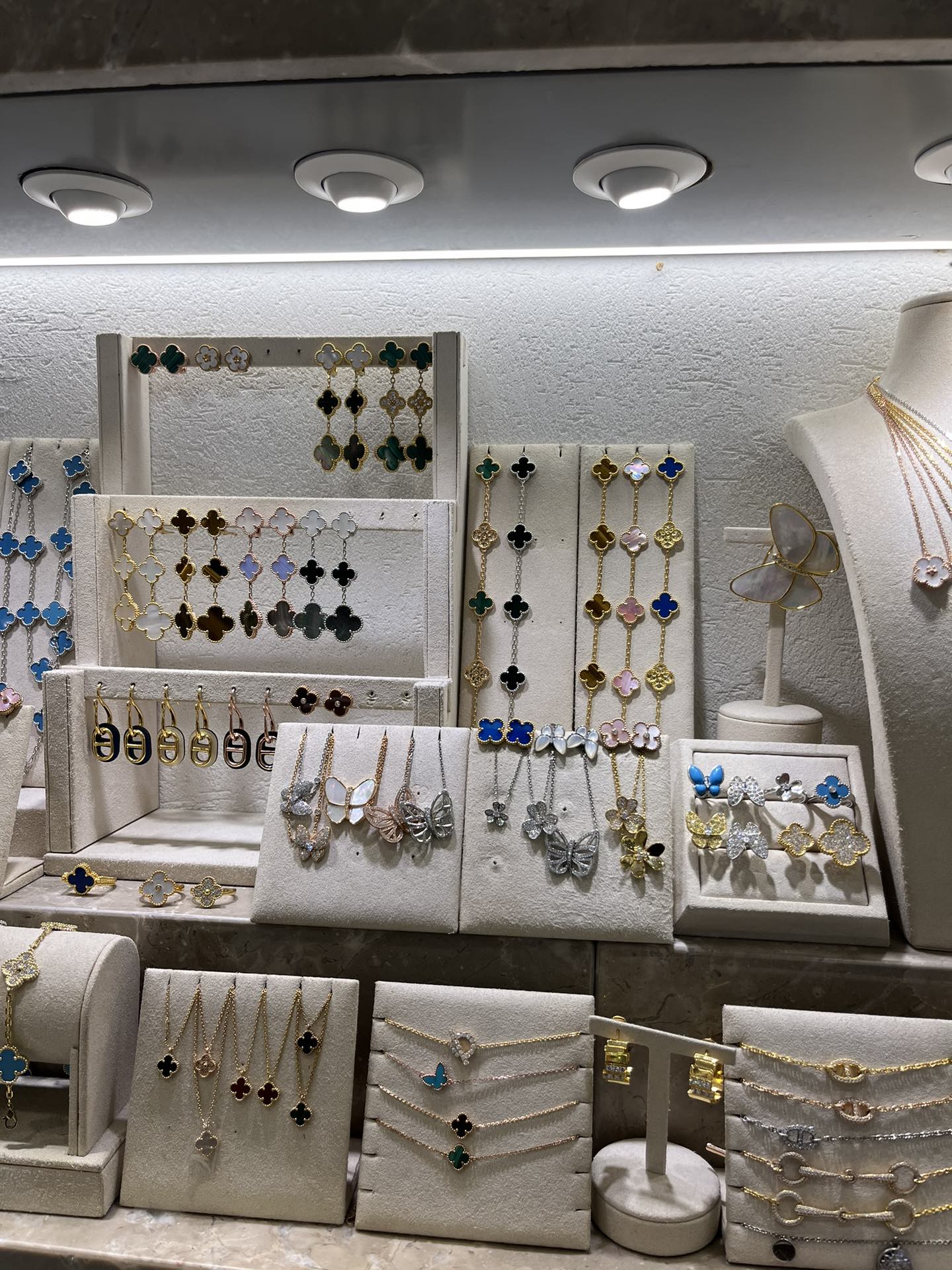 Vca Collection(Difference Piece different price)