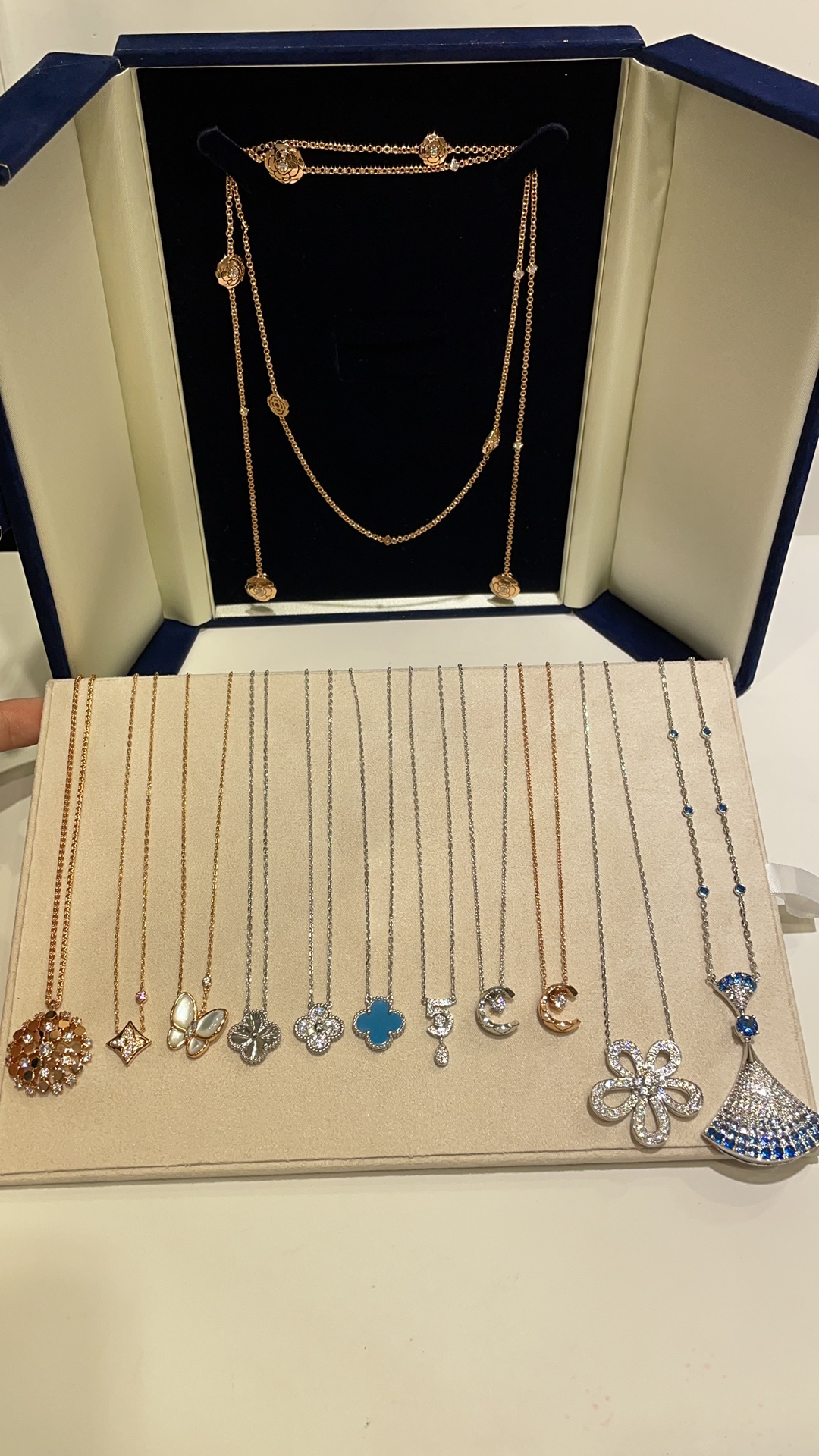 Brand* Necklace(Difference Piece different price)