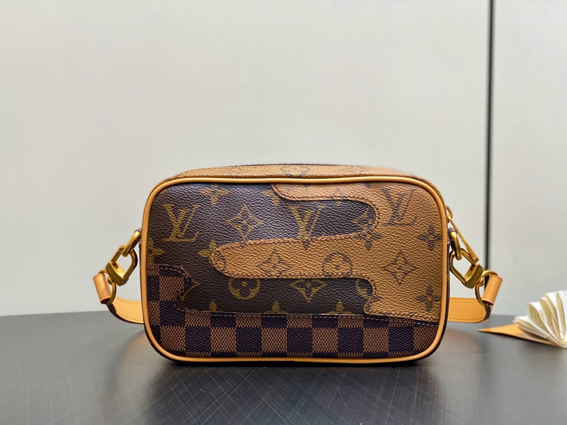 Lou*is Vuitton Trocadéro Bag (13 x 6.5 x 20CM)