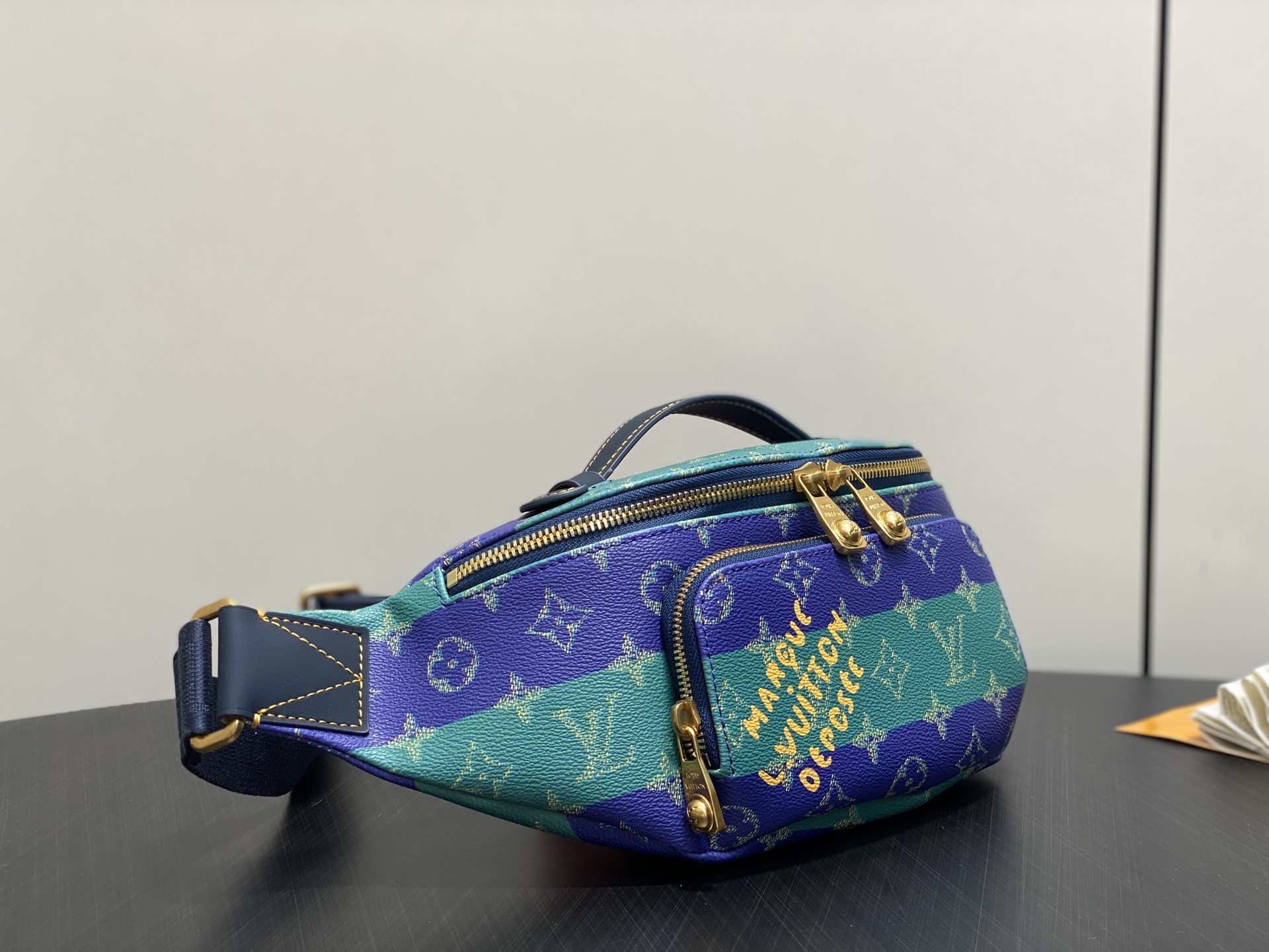 Louis Vuitton Rush Bumbag Bag ( 30 x 15 x 8CM)