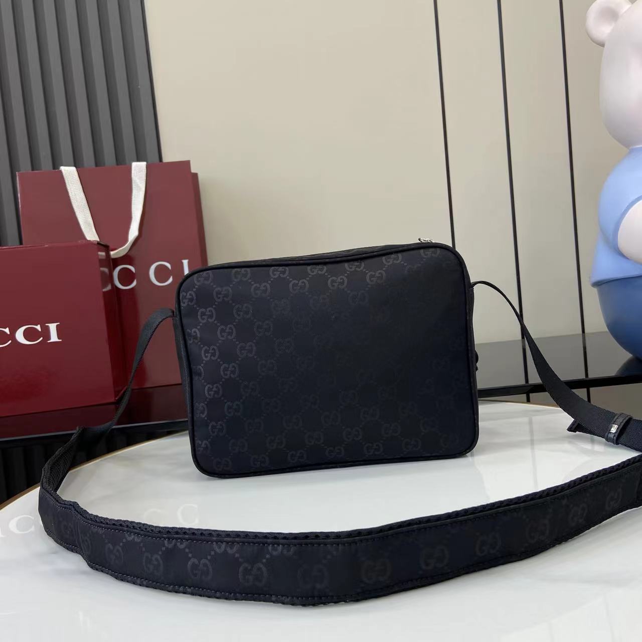 Gucc* GG Shoulder Bag(37*23*10CM)