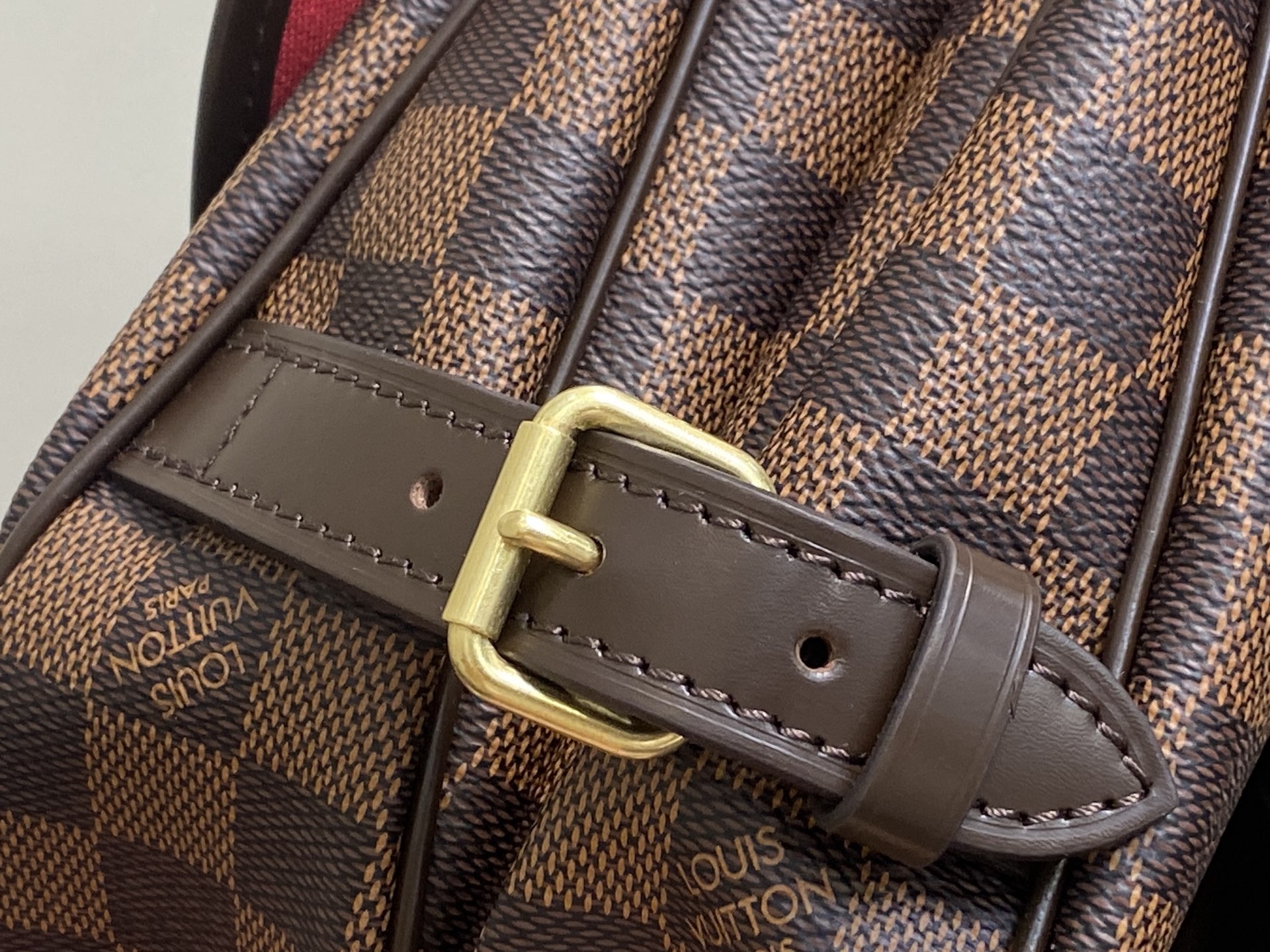 Lou*s Vuitton Saumur Bag ( 28x11x2CM)