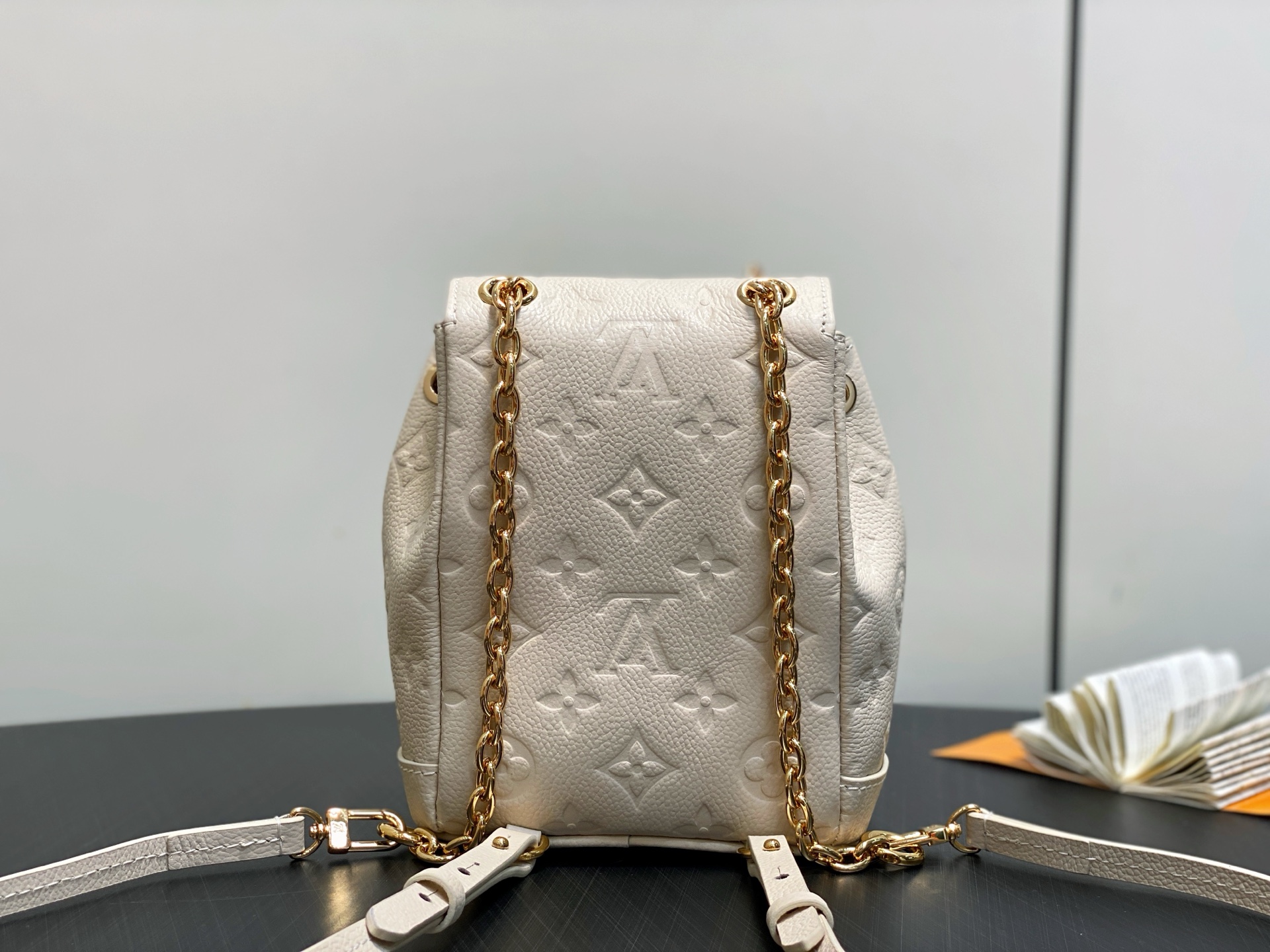 Louis Vu*tton Nano Noé Backpack( 19 x 15 x 10CM)