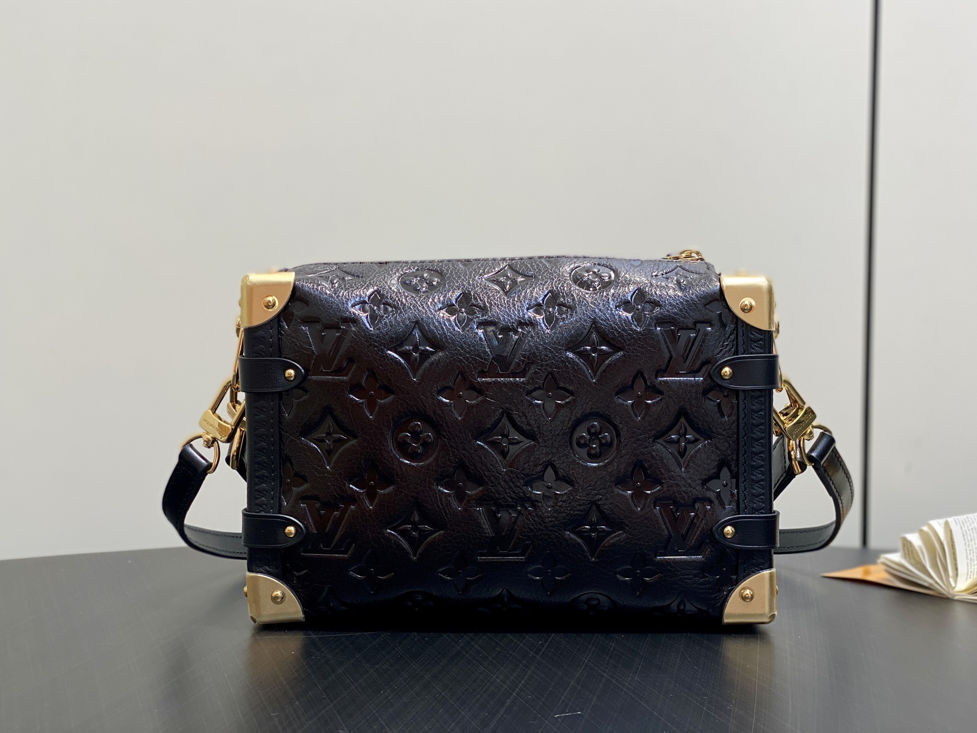 Lou*is Vuitton Side Trunk Bag (23.5 x 16.0 x 8.5CM)