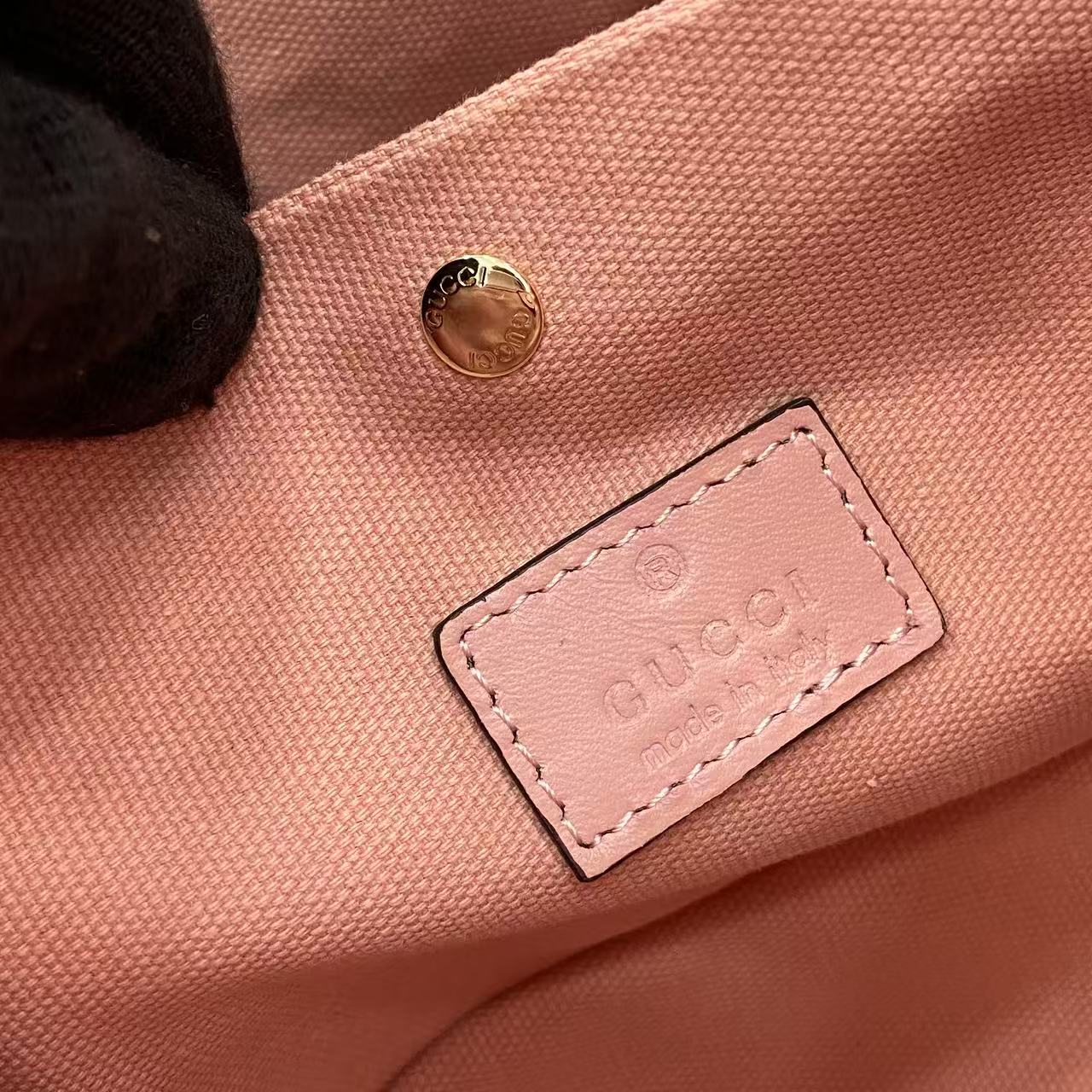 Gucc* GG Emblem Bucket Bag(19*18*11CM)