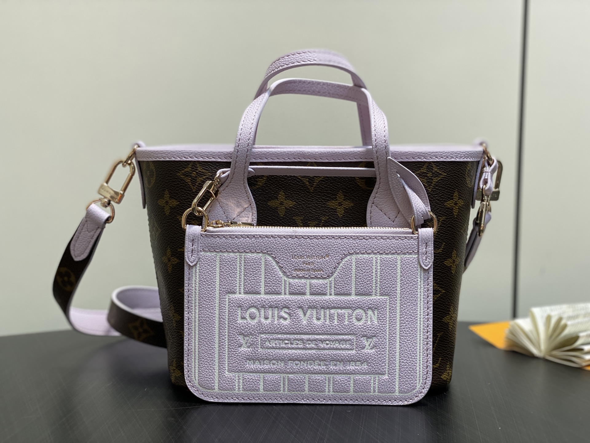 Louis Vuitton Neverfull linside Out BB(26.5 x 16.5 x 11CM)