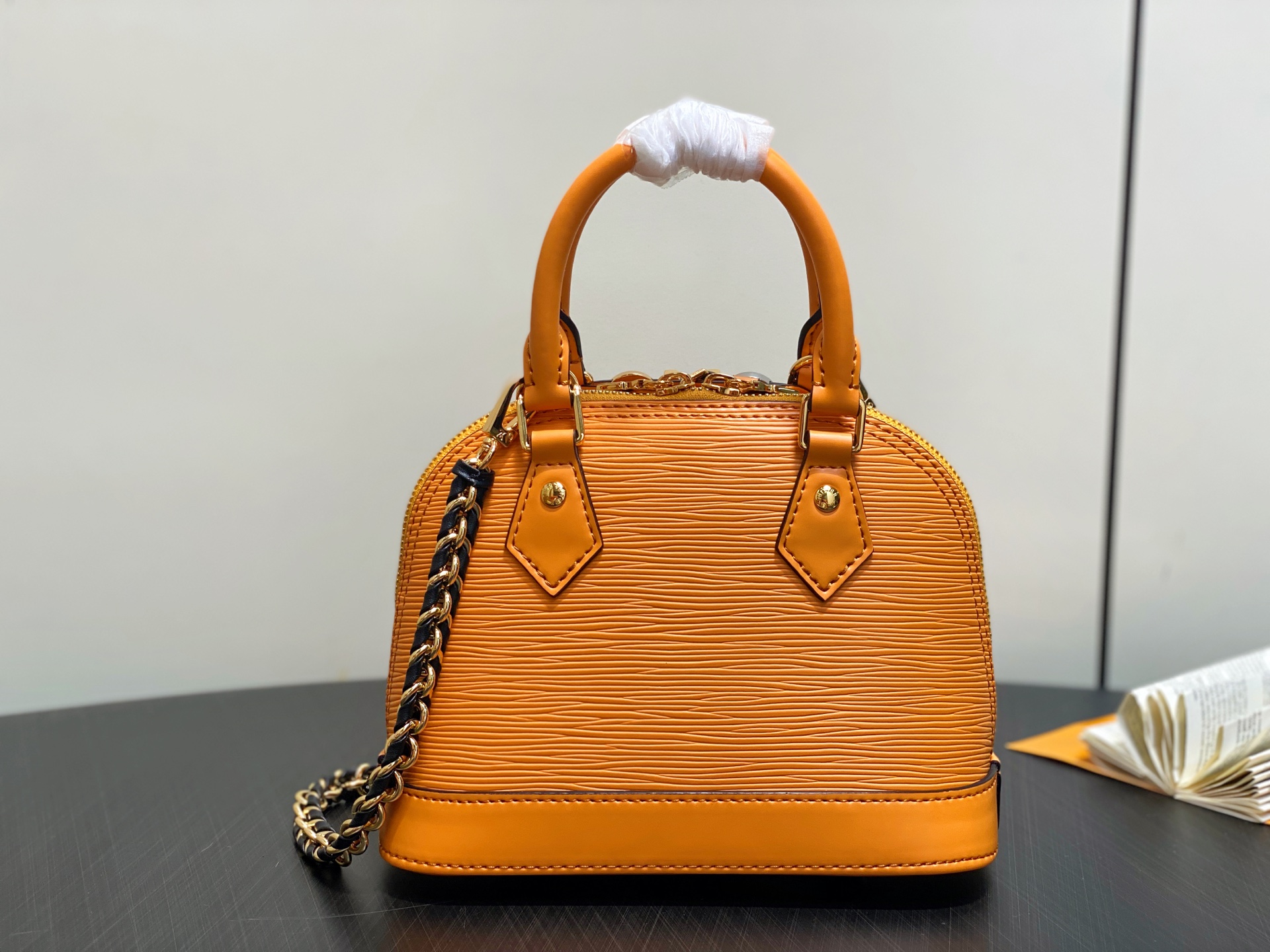 L*V Alma Mini(15 x 19.5 x 10CM)