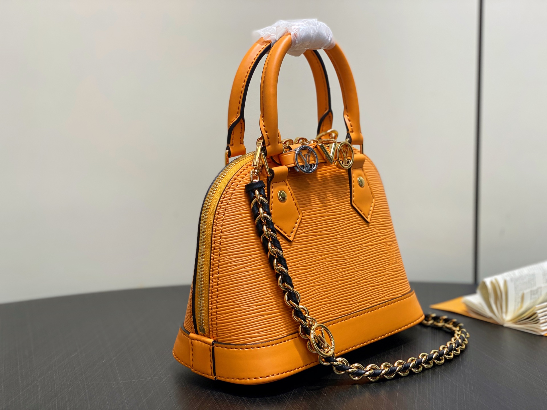 L*V Alma Mini(15 x 19.5 x 10CM)