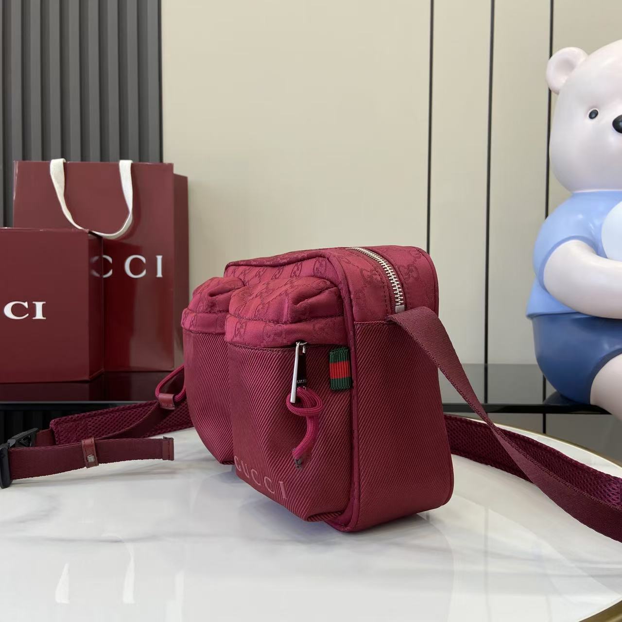 Gucc* GG Shoulder Bag(37*23*10CM)