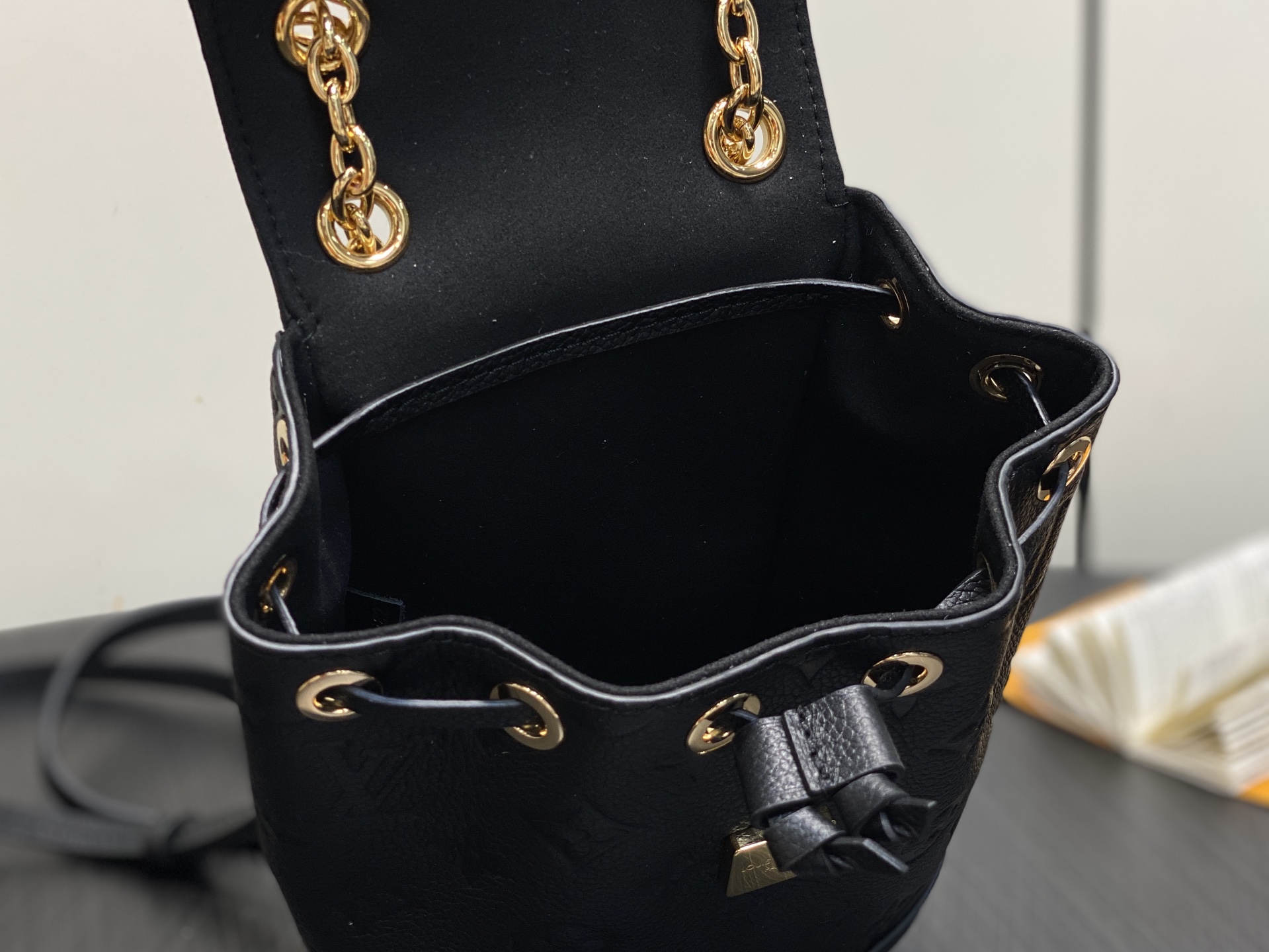 Louis Vu*tton Nano Noé Backpack( 19 x 15 x 10CM)