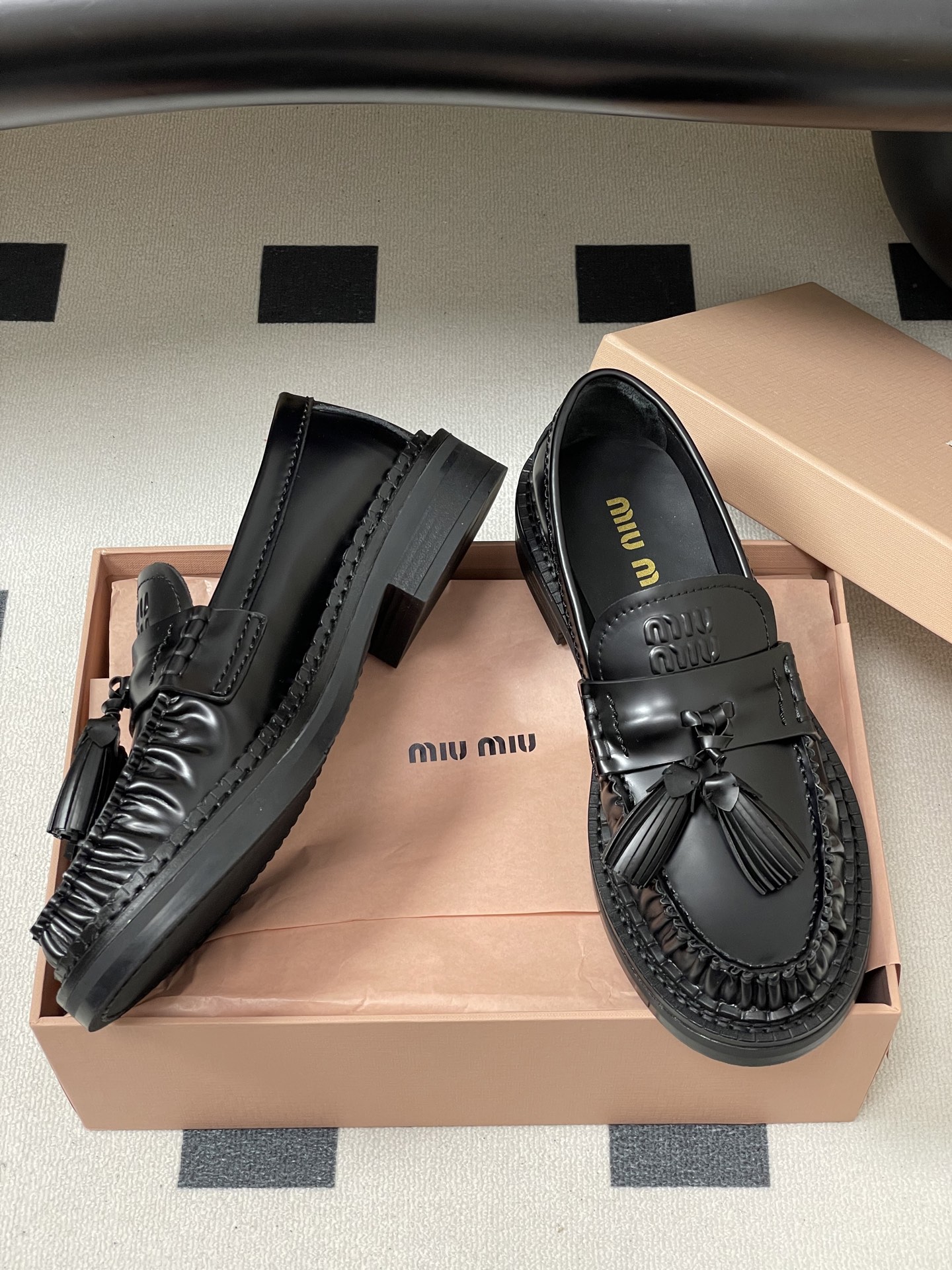 Miu Mi*u Loafers(EU35-41)
