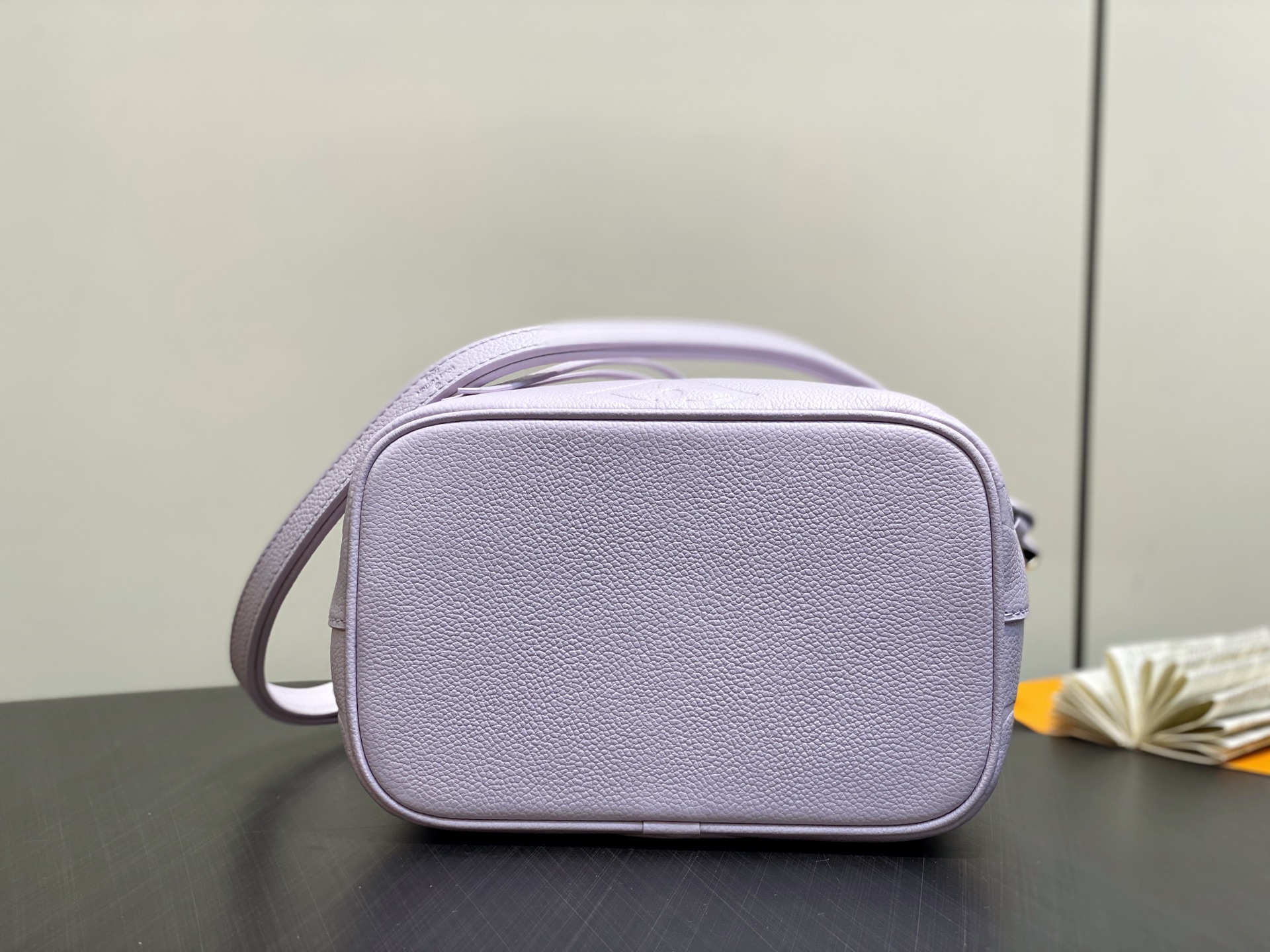 Lou*s Vuitton Dream Néonoé BB(20 x 20 x 13CM)