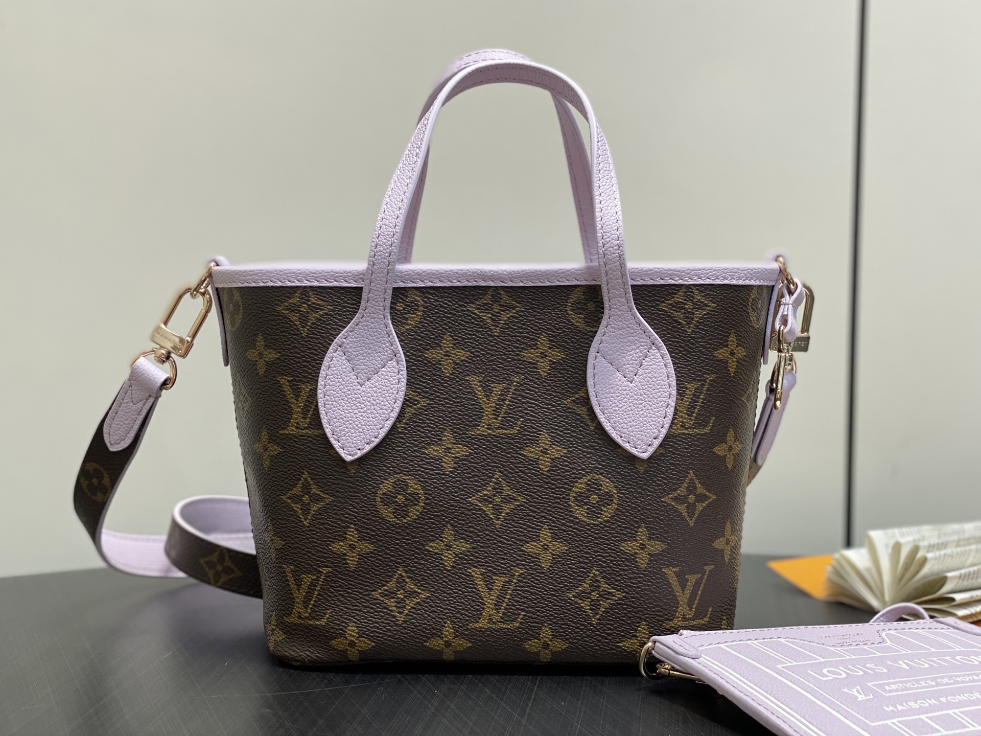 Louis Vuitton Neverfull linside Out BB(26.5 x 16.5 x 11CM)