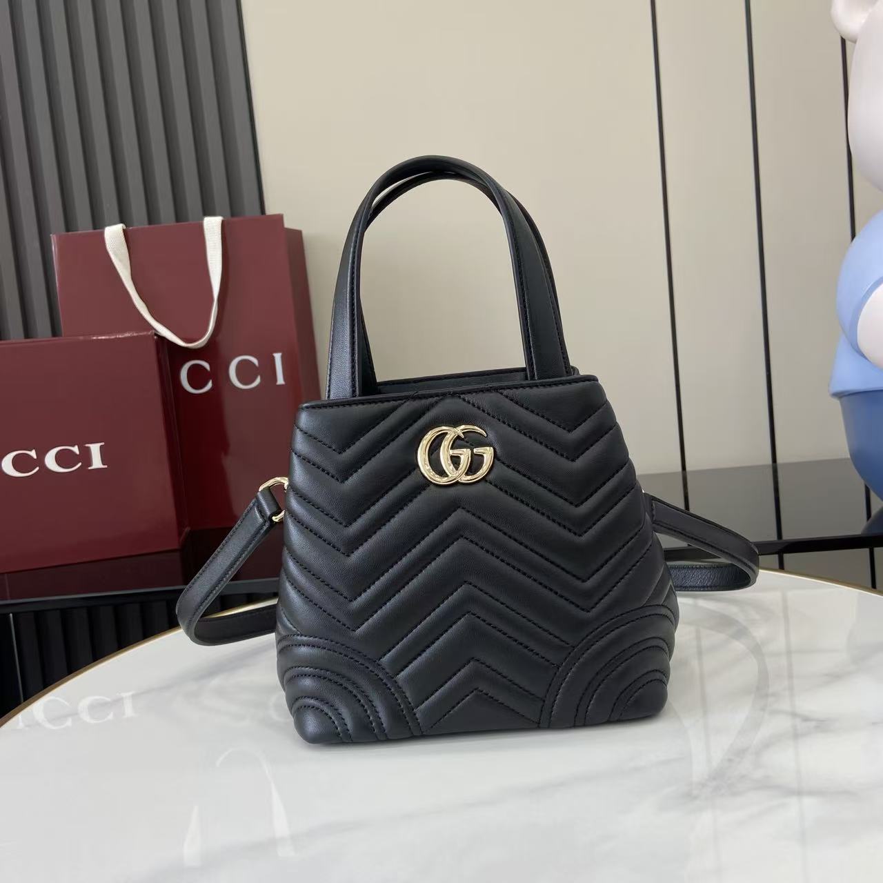 Gucc* GG Marmont Bag(18*29*18CM)