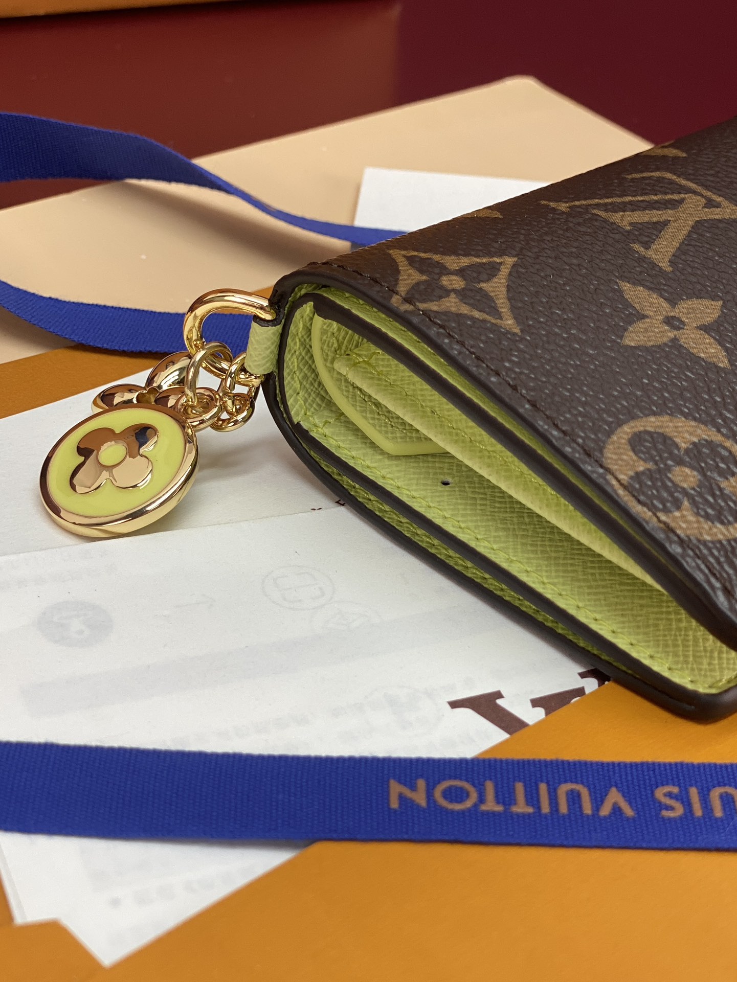 Louis Vu*tton Wallet(9x10x2.5CM)