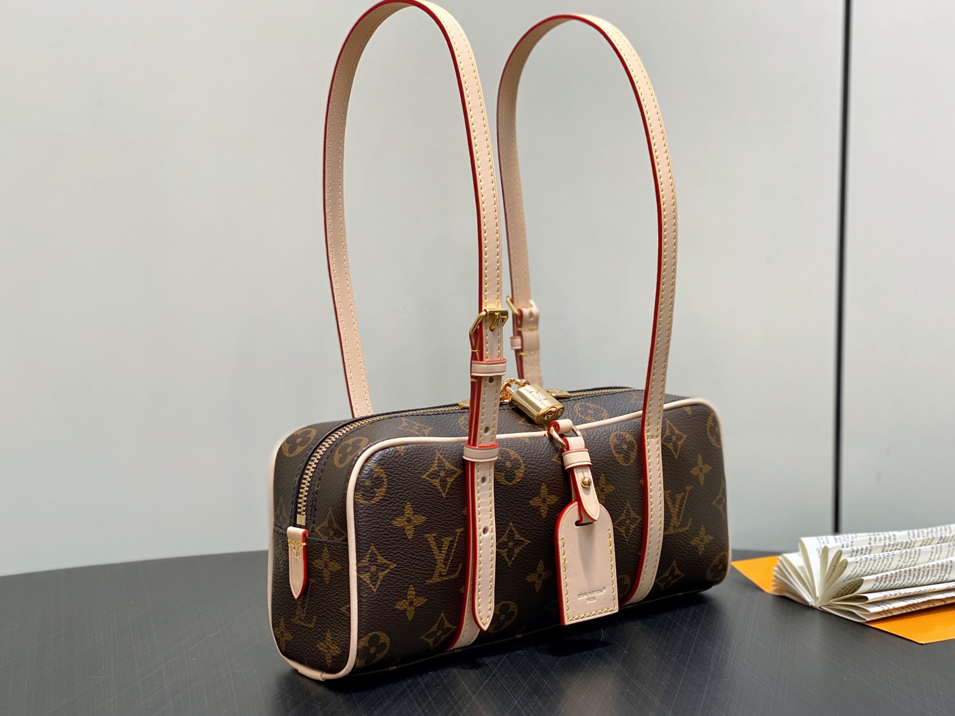 Lou*s Vuitton Hang On Bag(11.5 x 6.5 x 26CM)